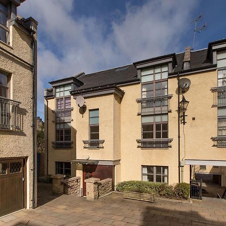 Appartamento Old Tolbooth Wynd - 393 Edimburgo Esterno foto