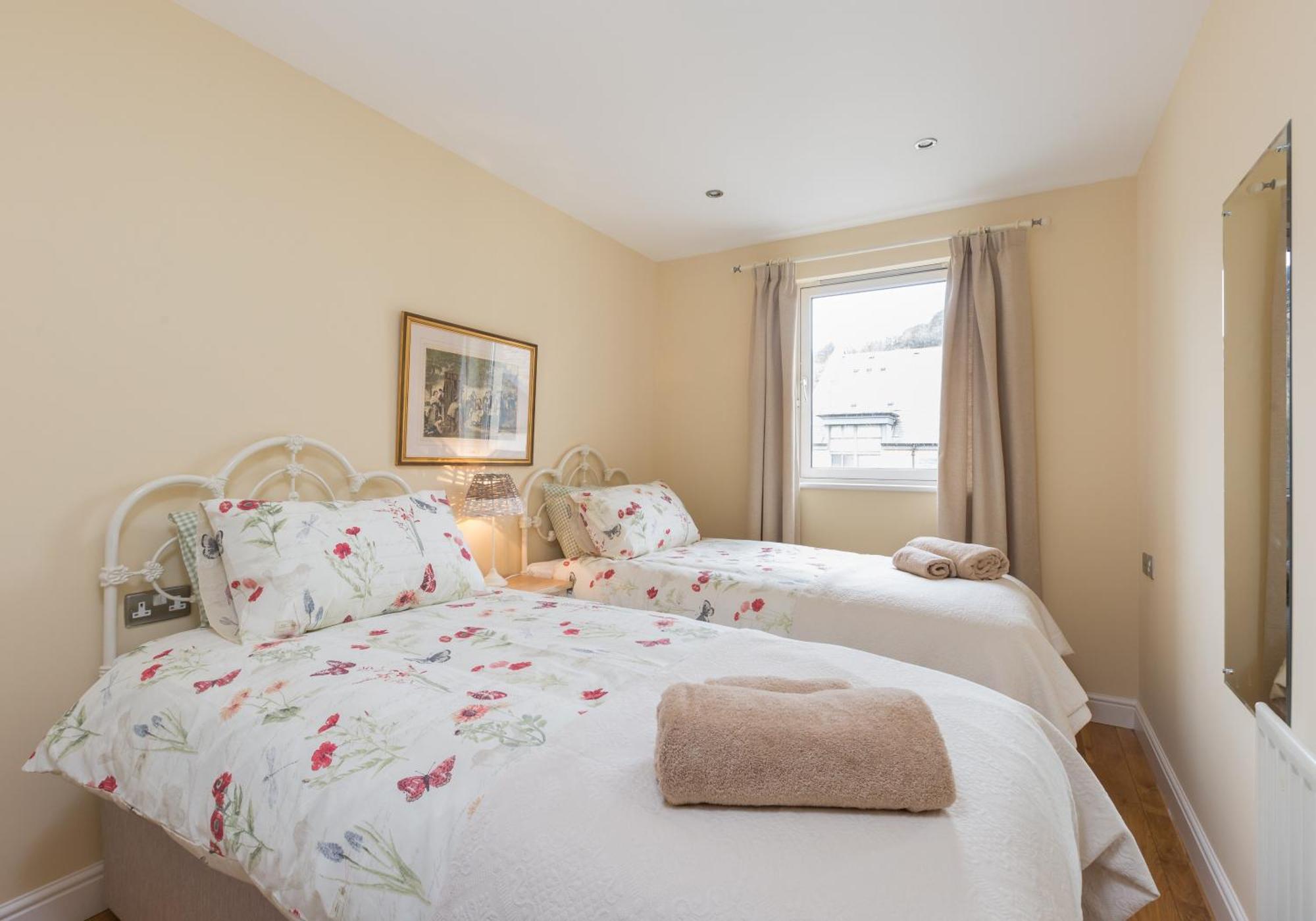 Appartamento Old Tolbooth Wynd - 393 Edimburgo Esterno foto
