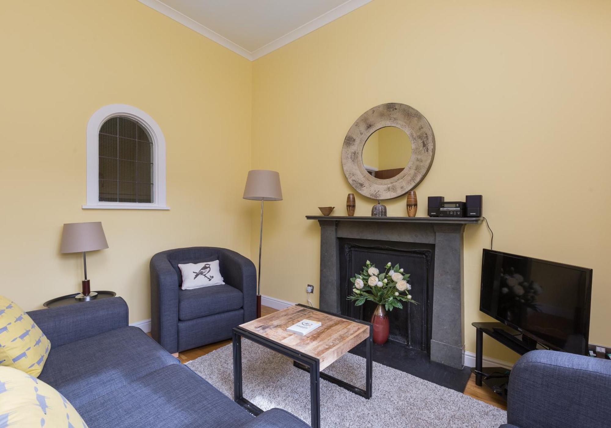 Appartamento Old Tolbooth Wynd - 393 Edimburgo Esterno foto