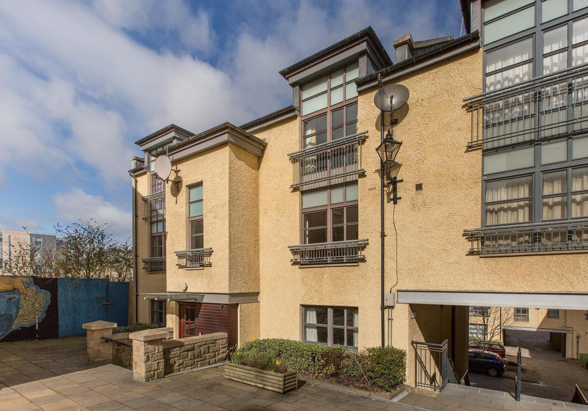 Appartamento Old Tolbooth Wynd - 393 Edimburgo Esterno foto