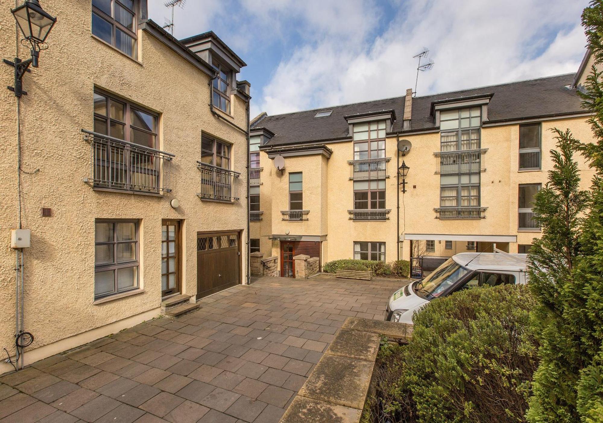 Appartamento Old Tolbooth Wynd - 393 Edimburgo Esterno foto